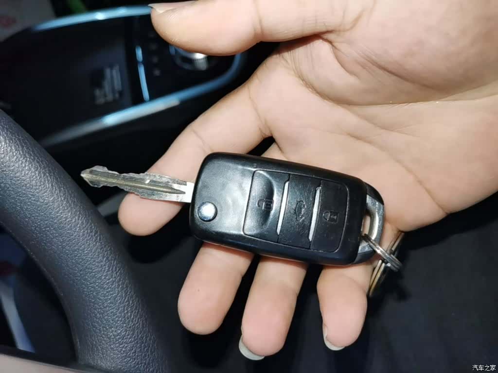 Changan EV360, 2019 9