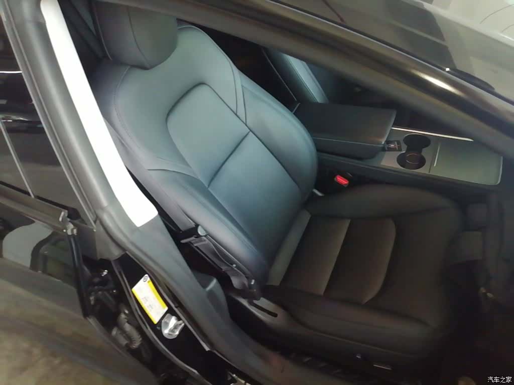 Tesla Model 3, 2023 25