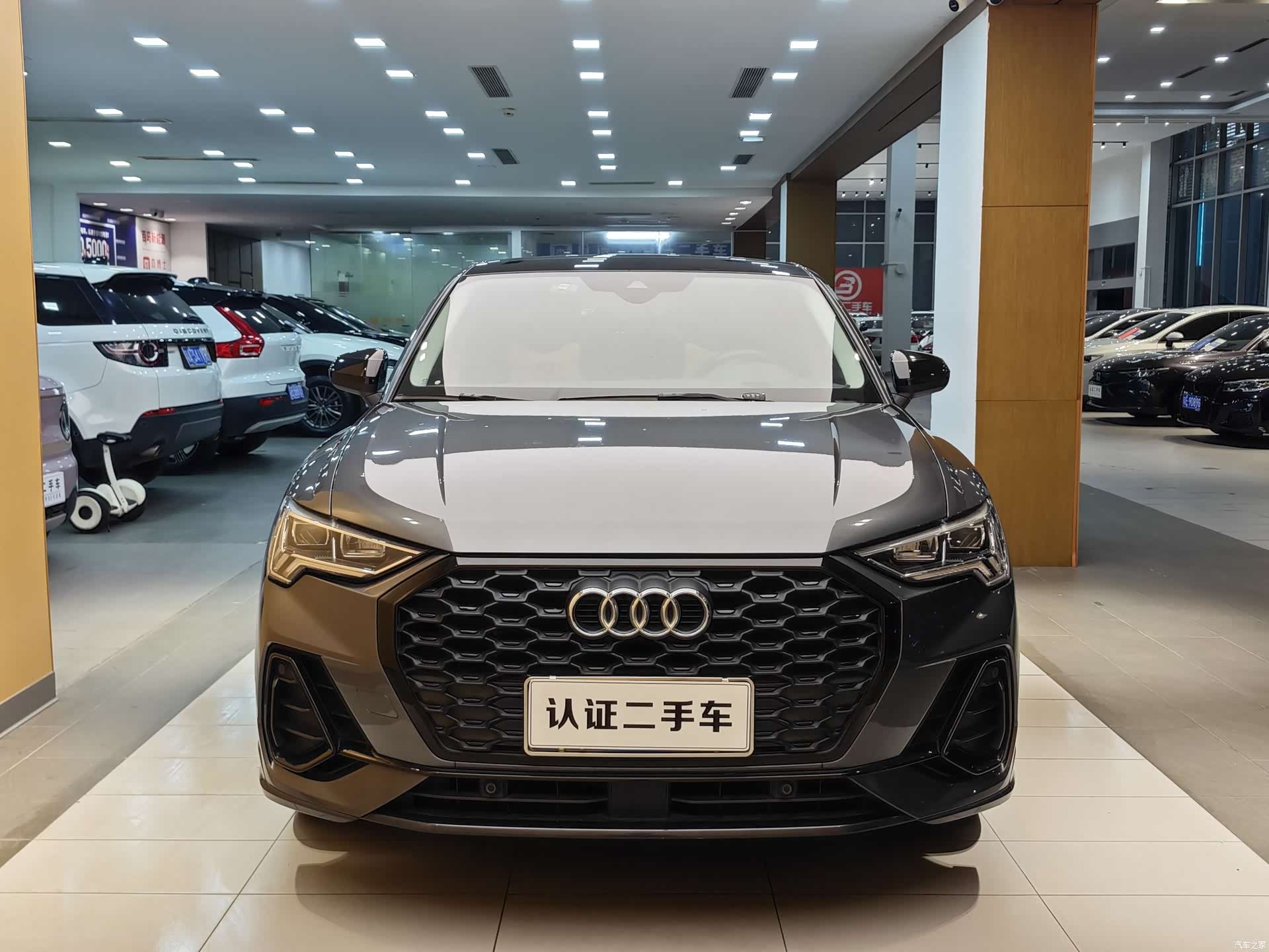 Audi Q3, 2021 4