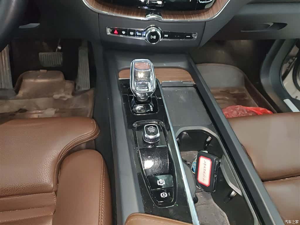 Volvo XC60, 2023 14