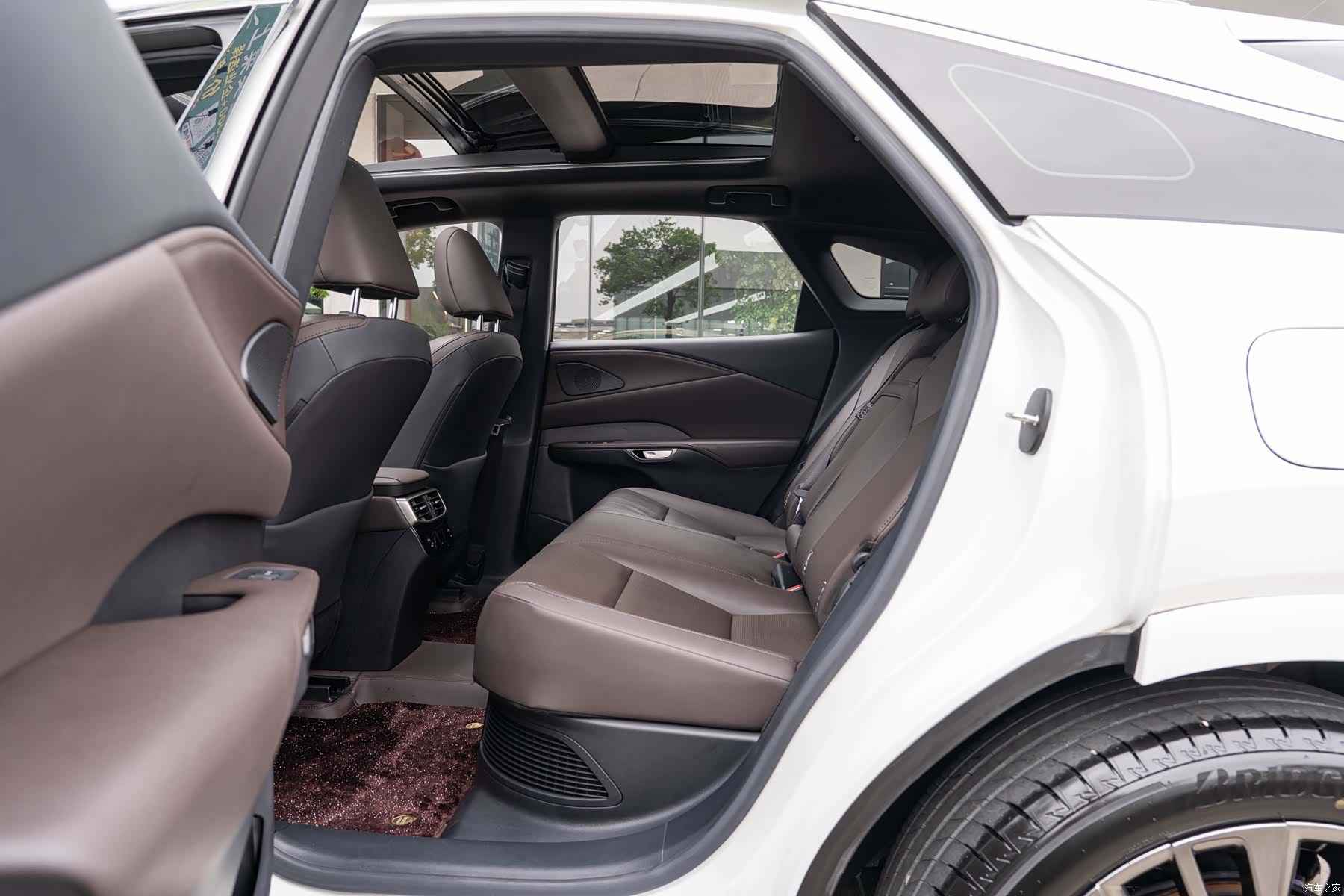 Lexus RX, 2023 10