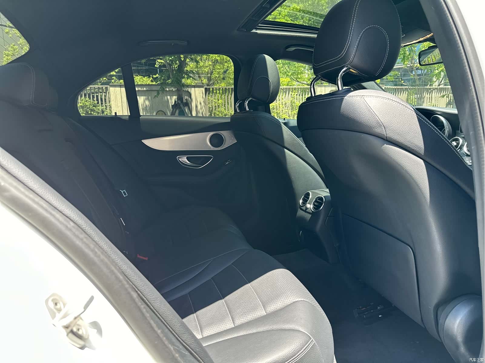 Mercedes-Benz C-Class, 2015 18