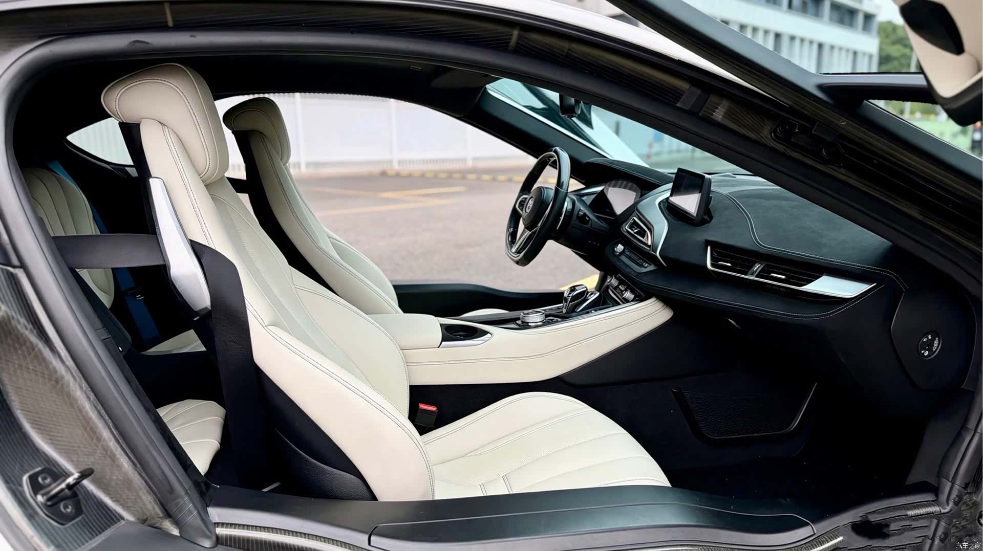 BMW i8, 2015 7