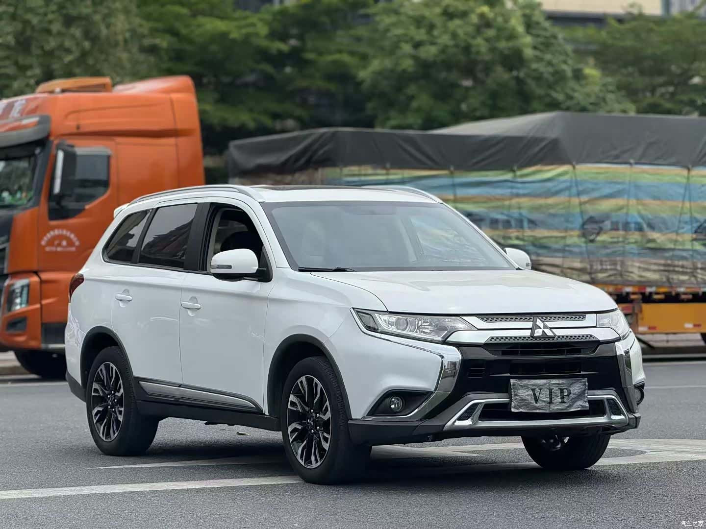 Mitsubishi Outlander, 2019 3