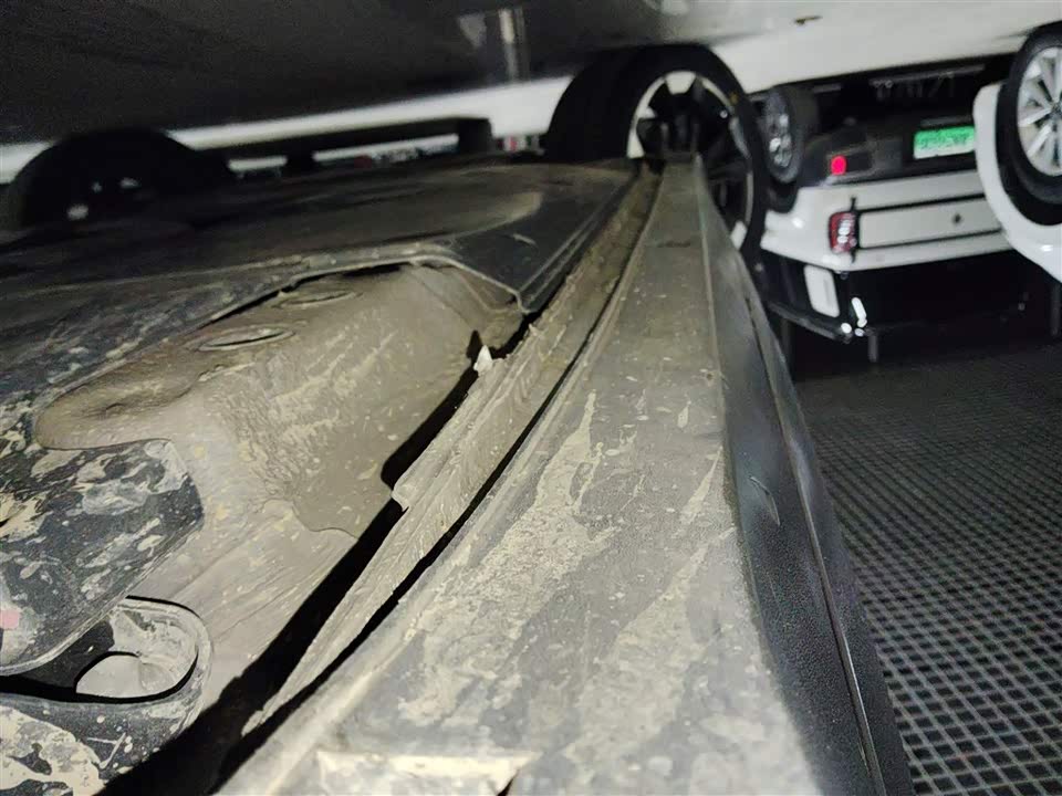 Volkswagen Exploring the shadow