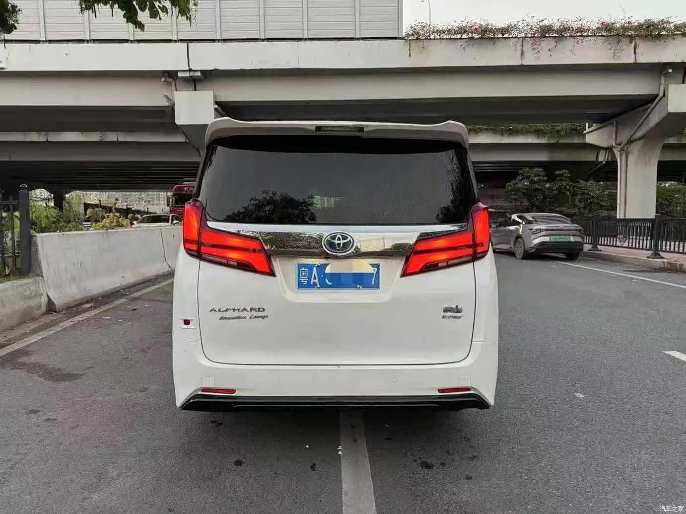 Toyota Alphard, 2019 4