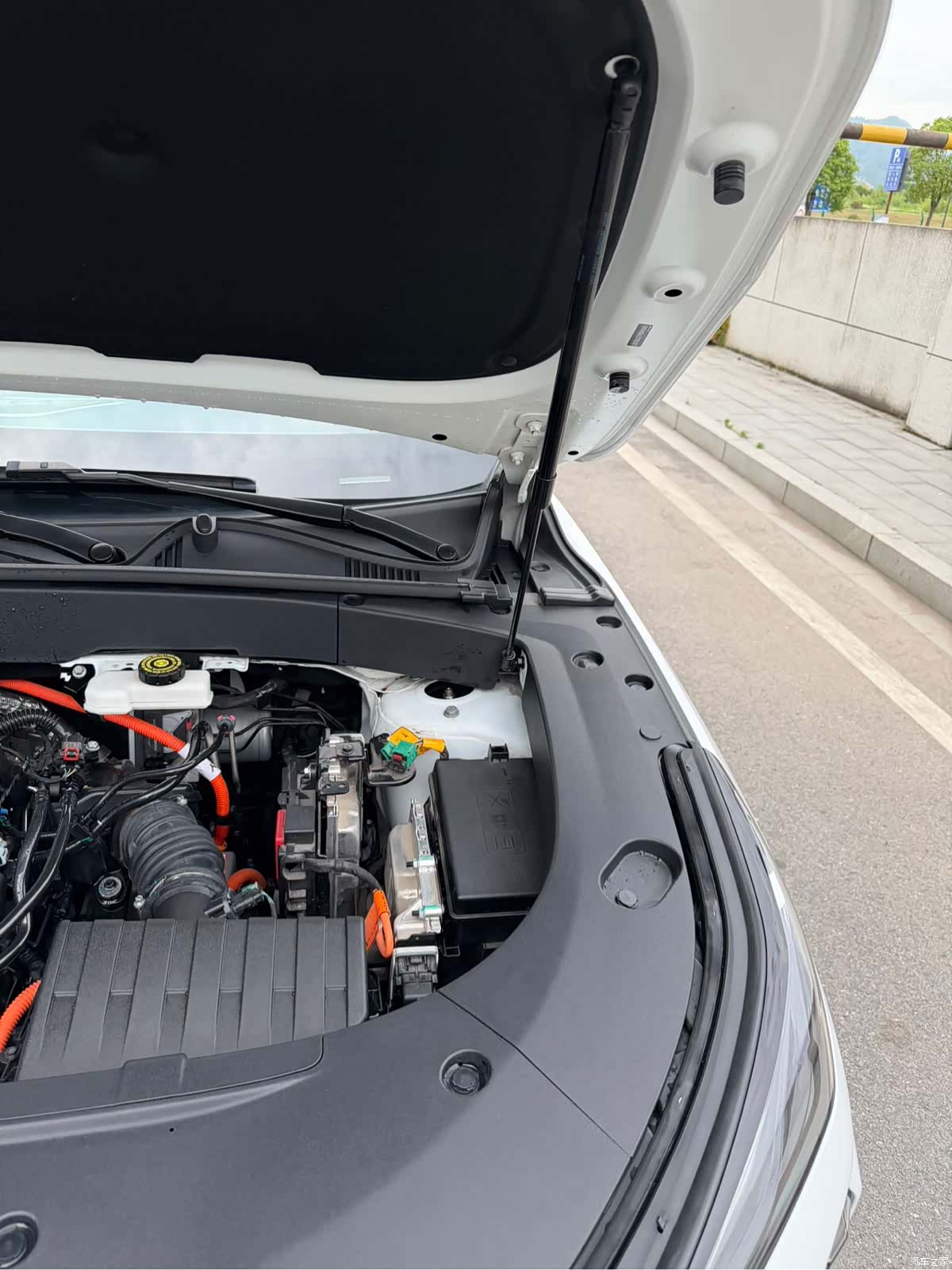Geely Galaxy L7, 2023 17