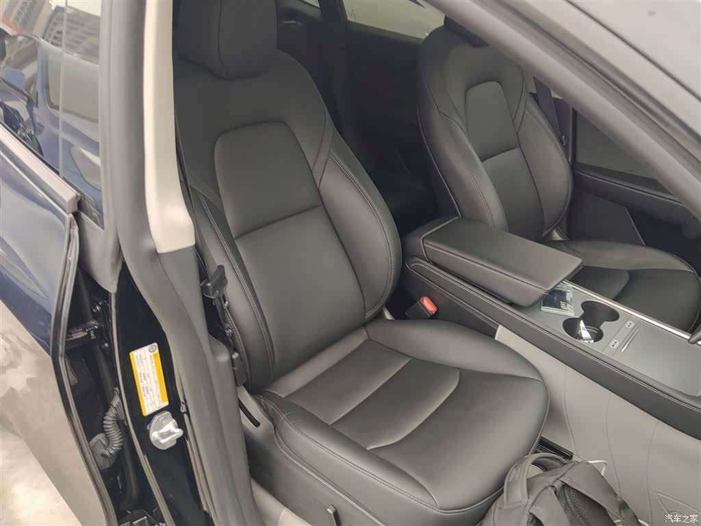 Tesla Model Y, 2023 25
