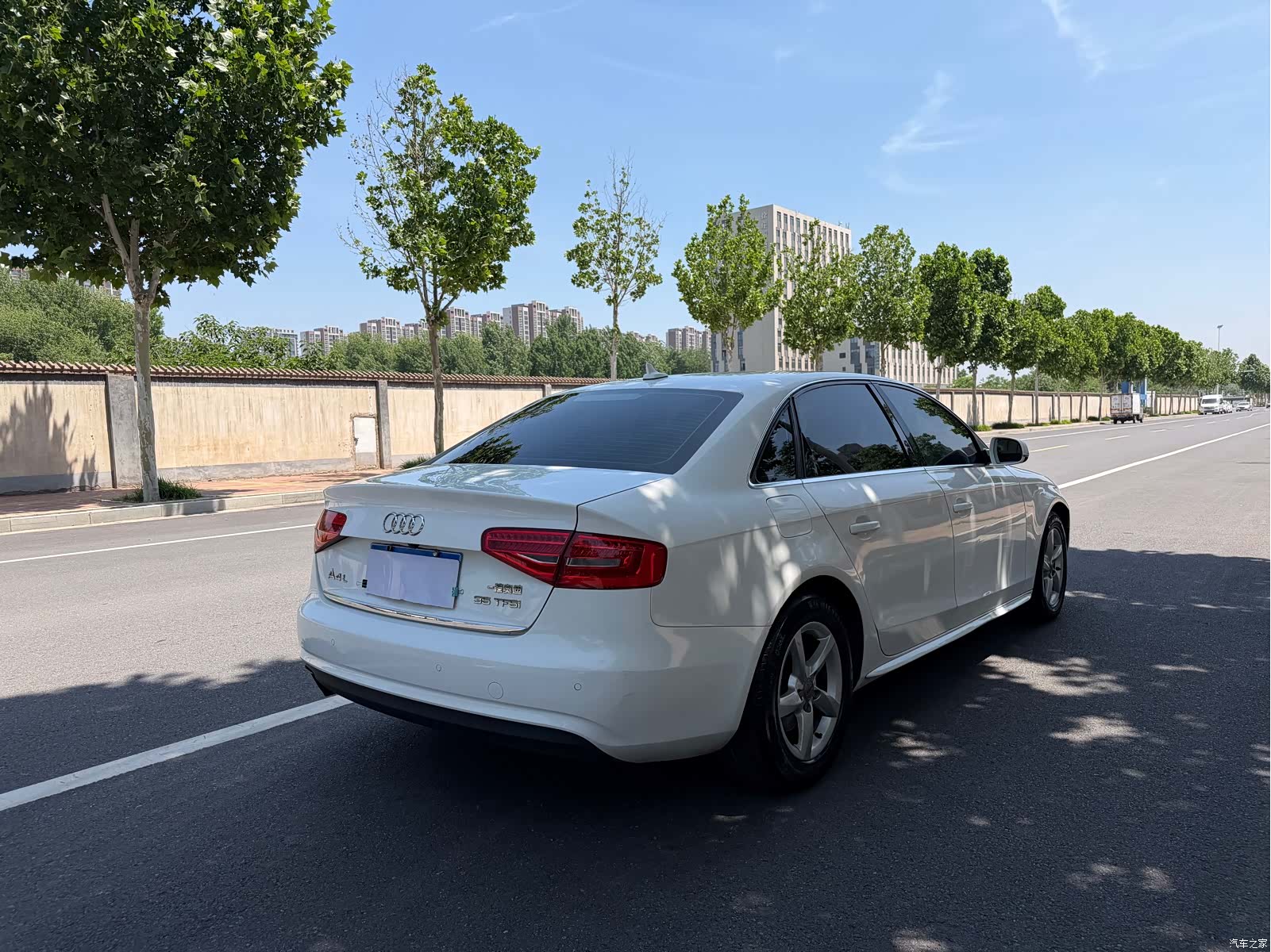Audi A4L, 2014 17