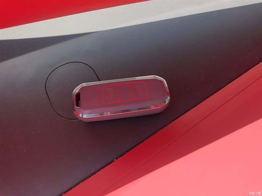 Wuling E200, 2019 9