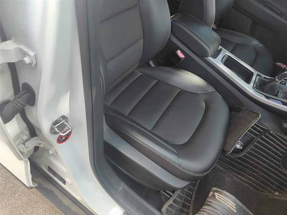 Geely Emgrand GS