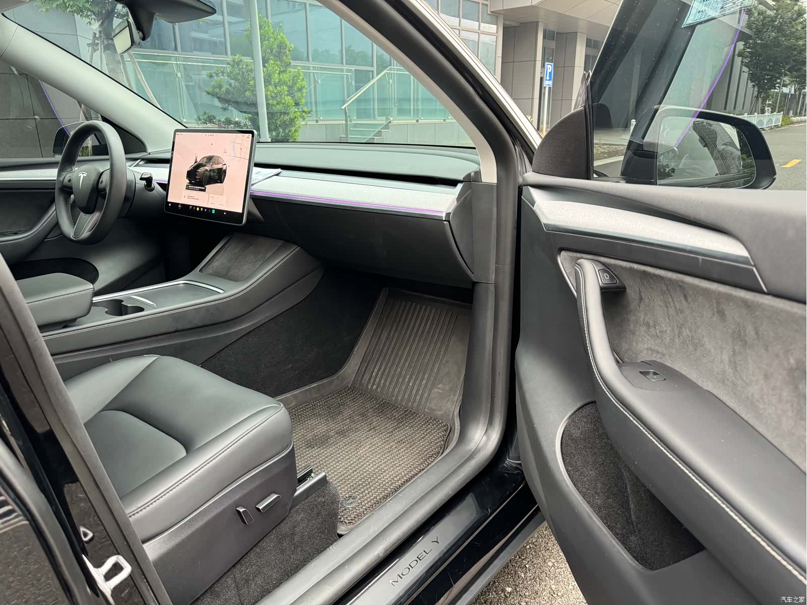 Tesla Model Y, 2023 12