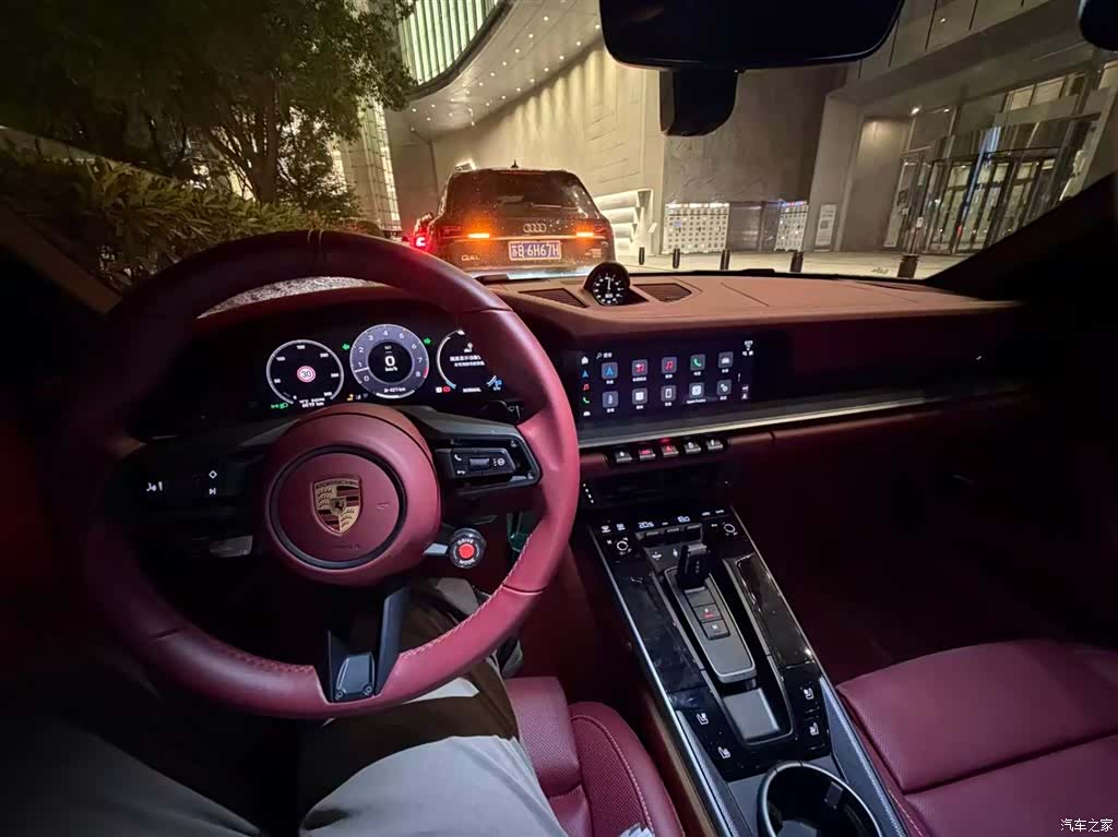 Porsche 911, 2025 14