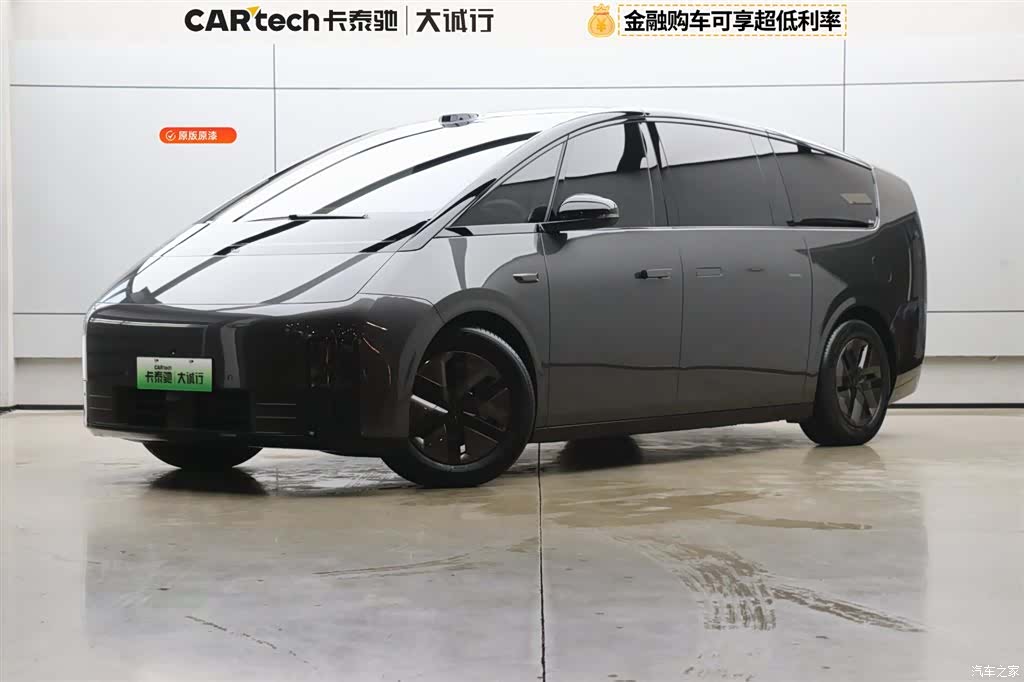 Li Auto MEGA, 2025 1