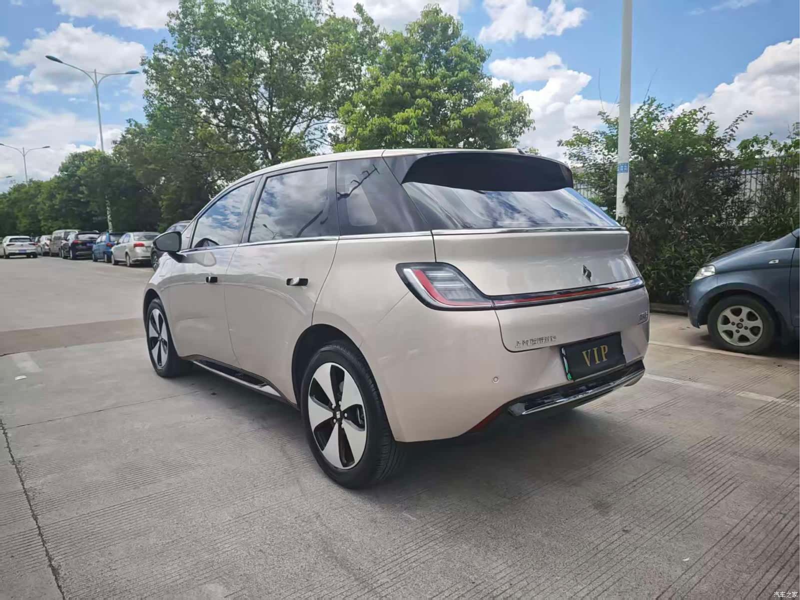 Wuling 460, 2024 9