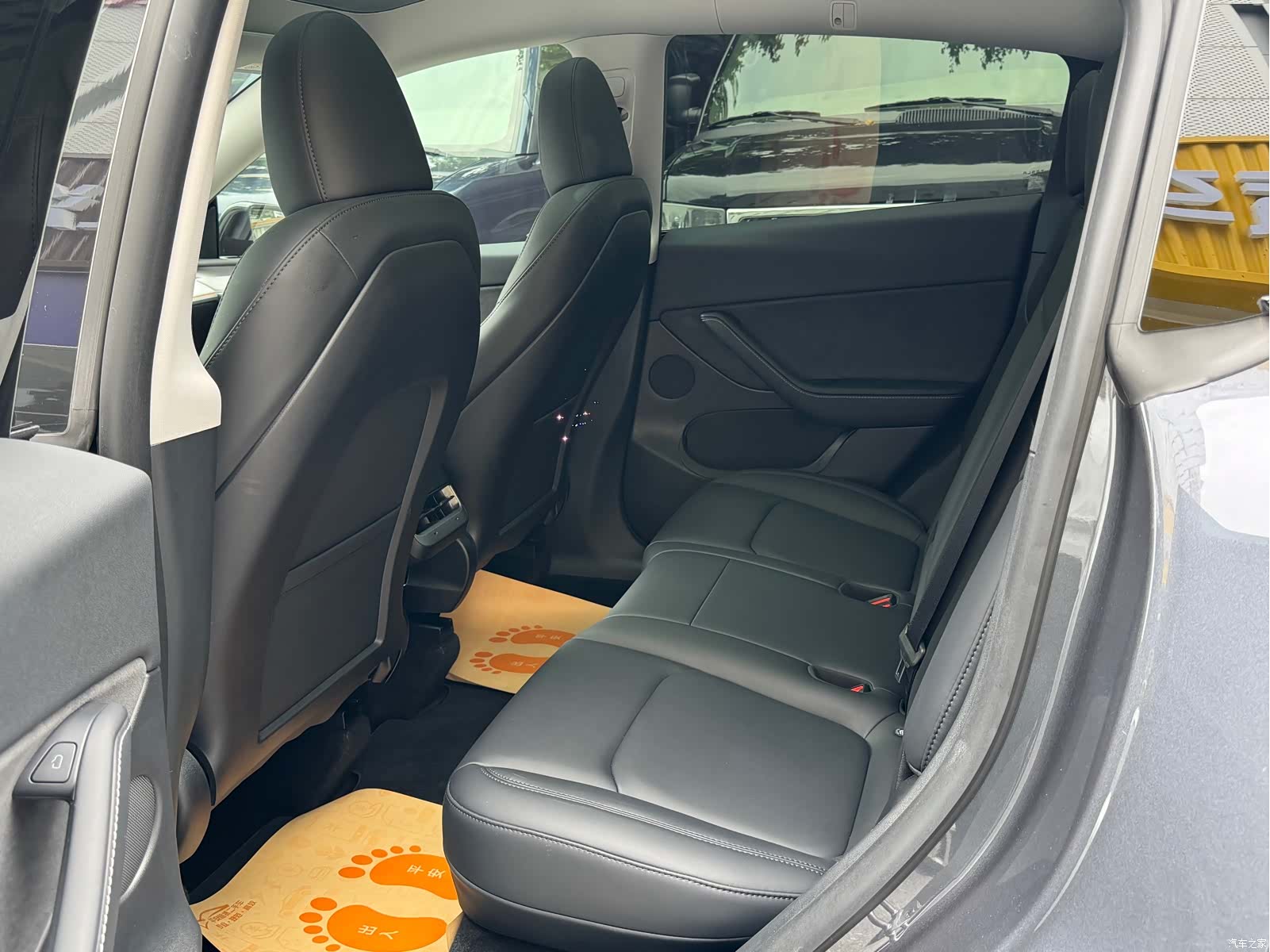 Tesla Model Y, 2023 7