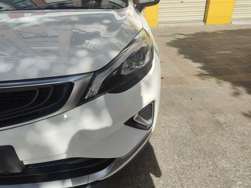 Geely Emgrand GS