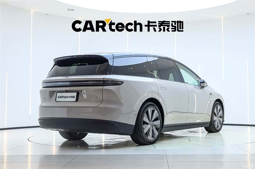 Li Auto i8, 2025 6