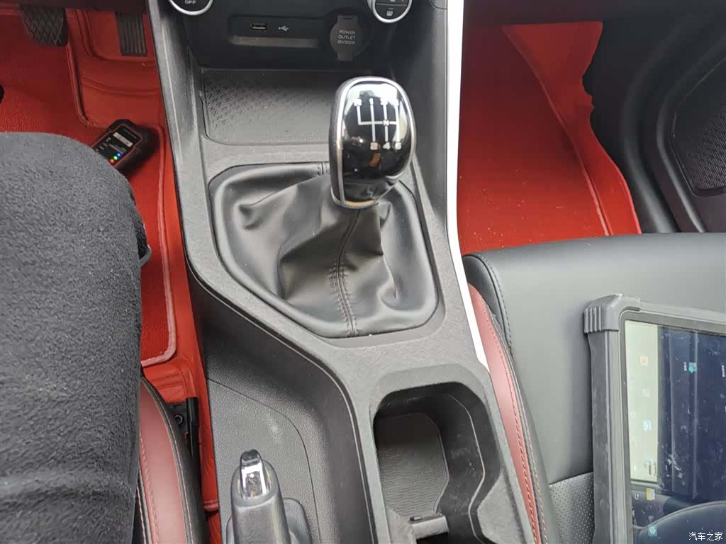 Geely Coolray, 2021 10