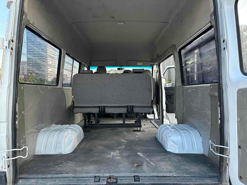 Iveco proud