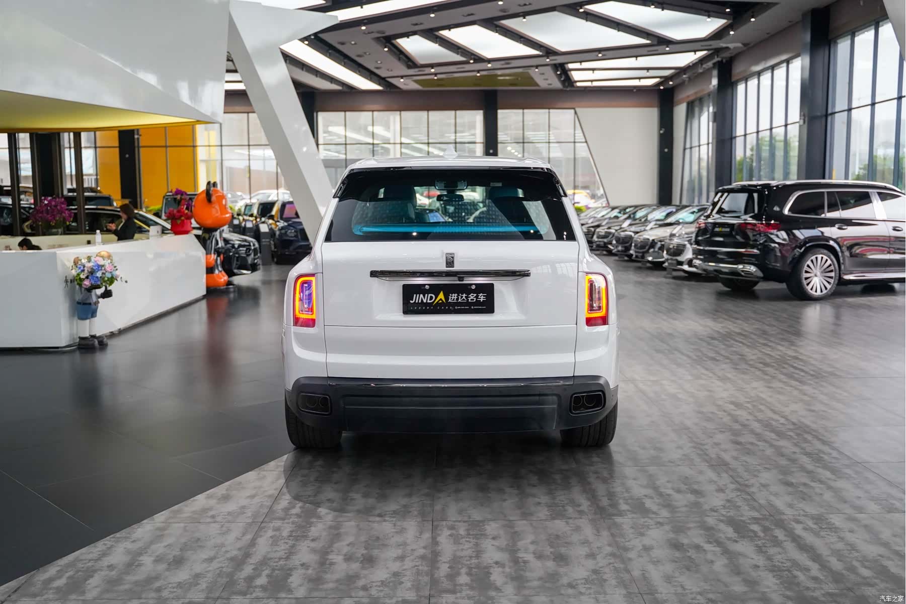 Rolls-Royce Cullinan, 2021 3