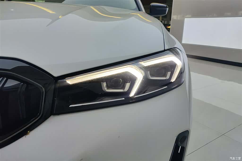 BMW 3 Series, 2025 все фото