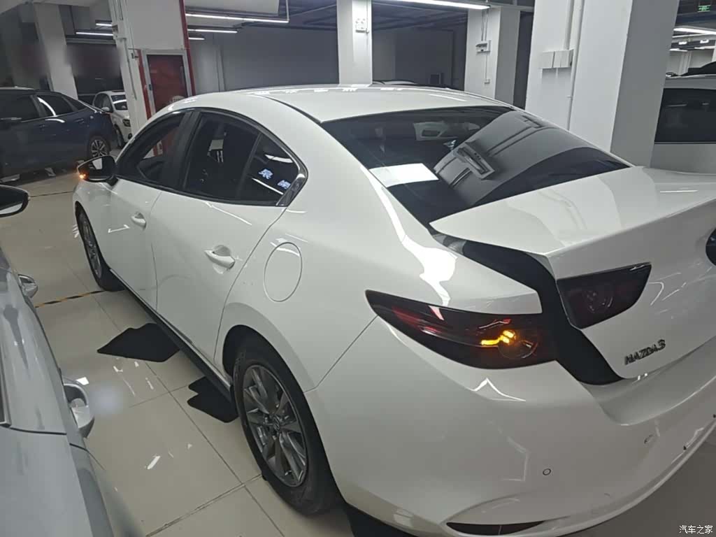 Mazda Mazda3, 2020 все фото