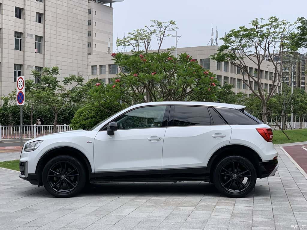 Audi Q2L, 2020 4