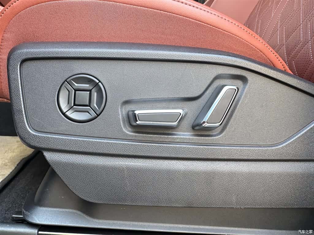 Audi Q5L, 2025 18
