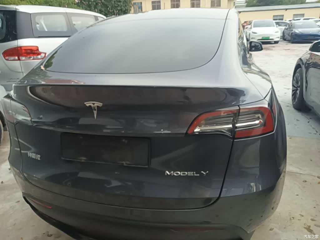 Tesla Model Y, 2022 6
