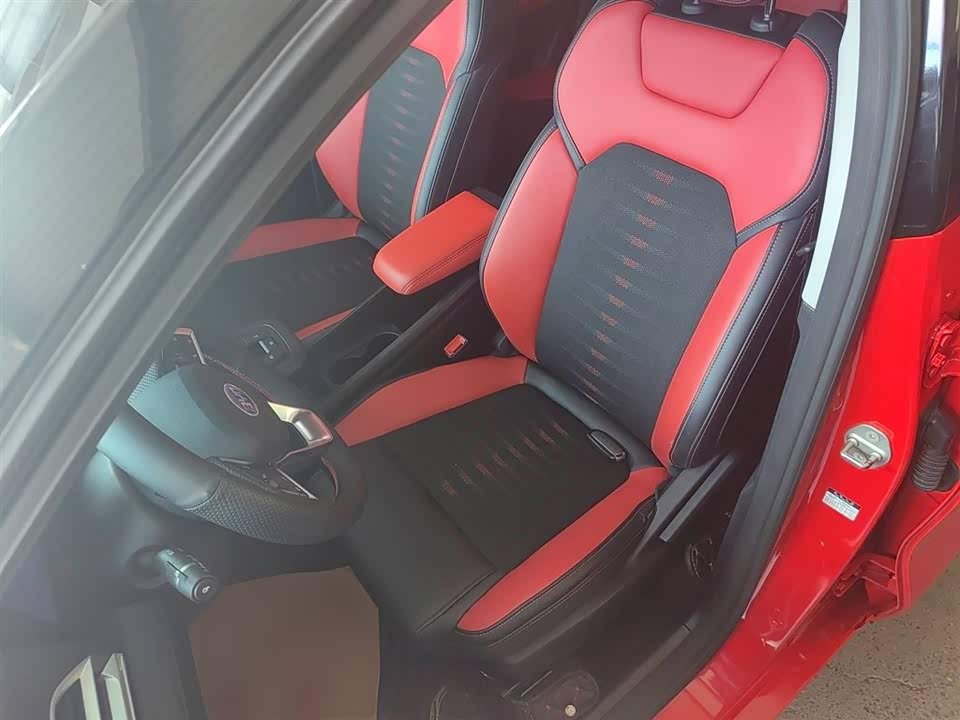 BYD e2