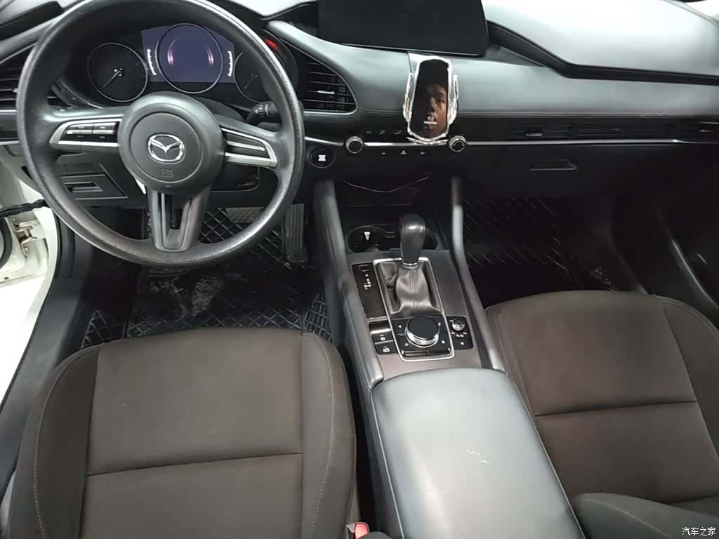Mazda Mazda3, 2022 10