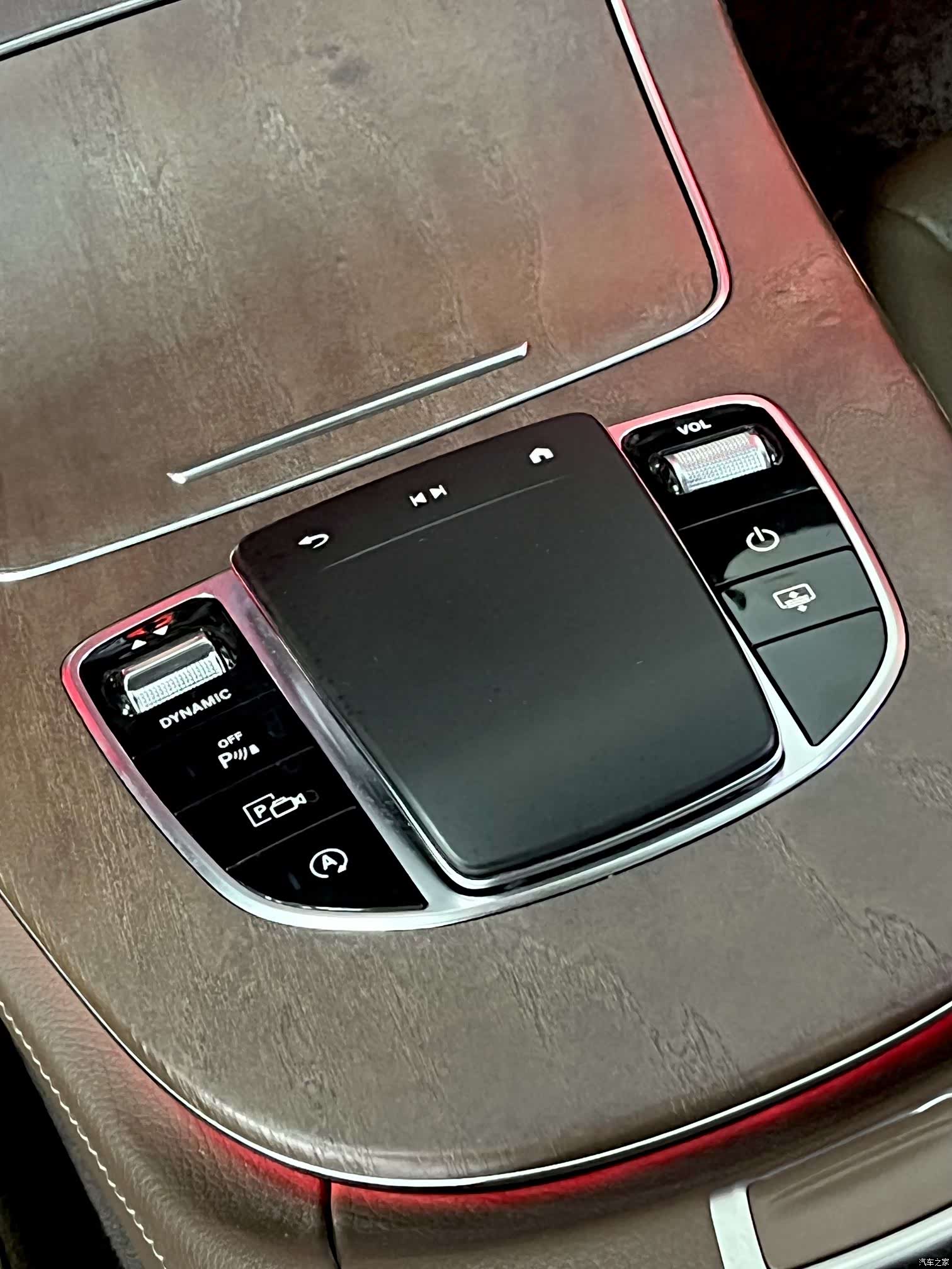 Mercedes-Benz E-Class, 2023 10