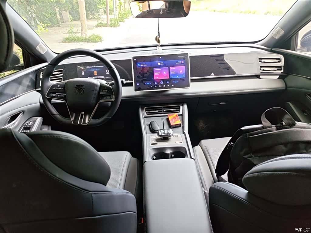 BYD Qin, 2025 10