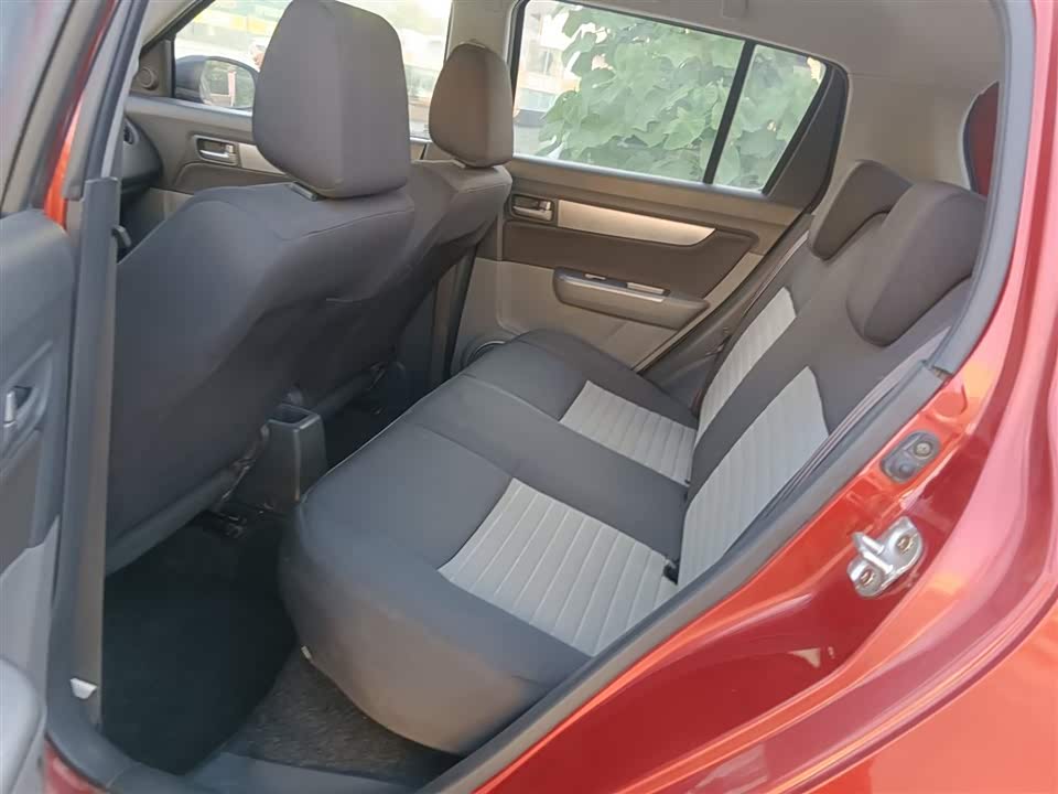 Suzuki Swift Suzuki Swift