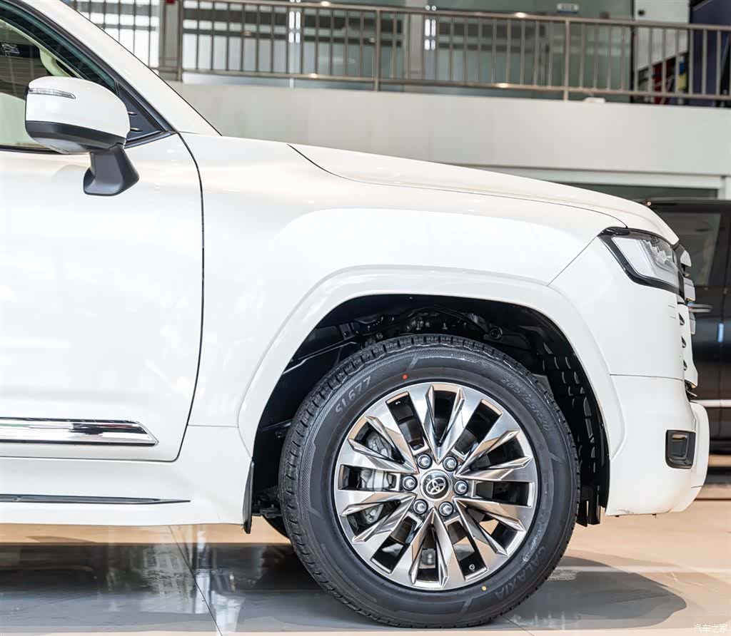 Toyota Land Cruiser, 2024 все фото