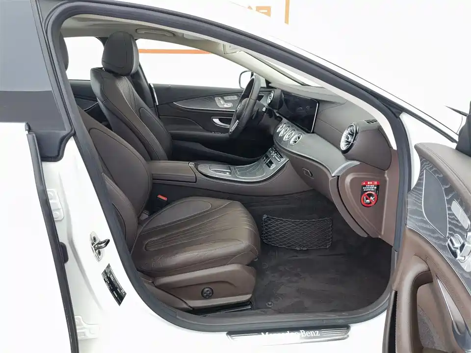 Mercedes-Benz CLS Mercedes-Benz CLS