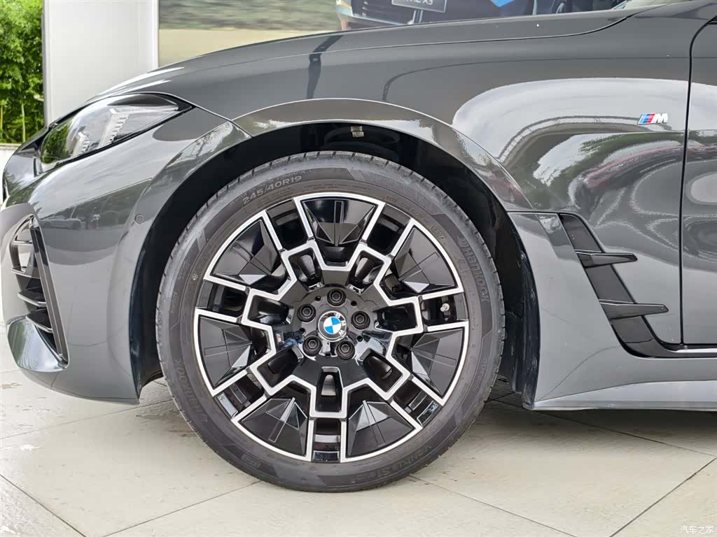 BMW 4 Series, 2025 17