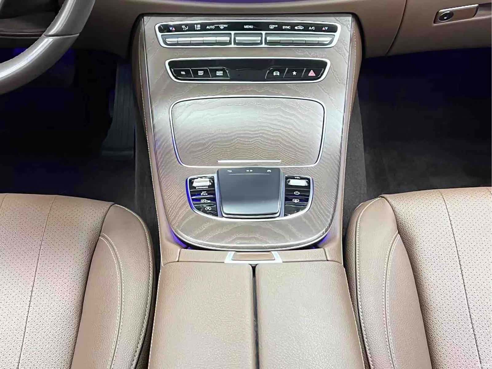 Mercedes-Benz E-Class, 2023 19