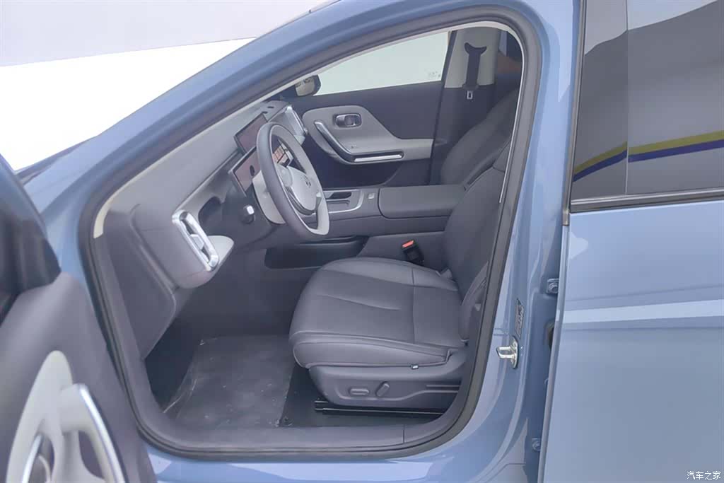 Leapmotor B01, 2025 9