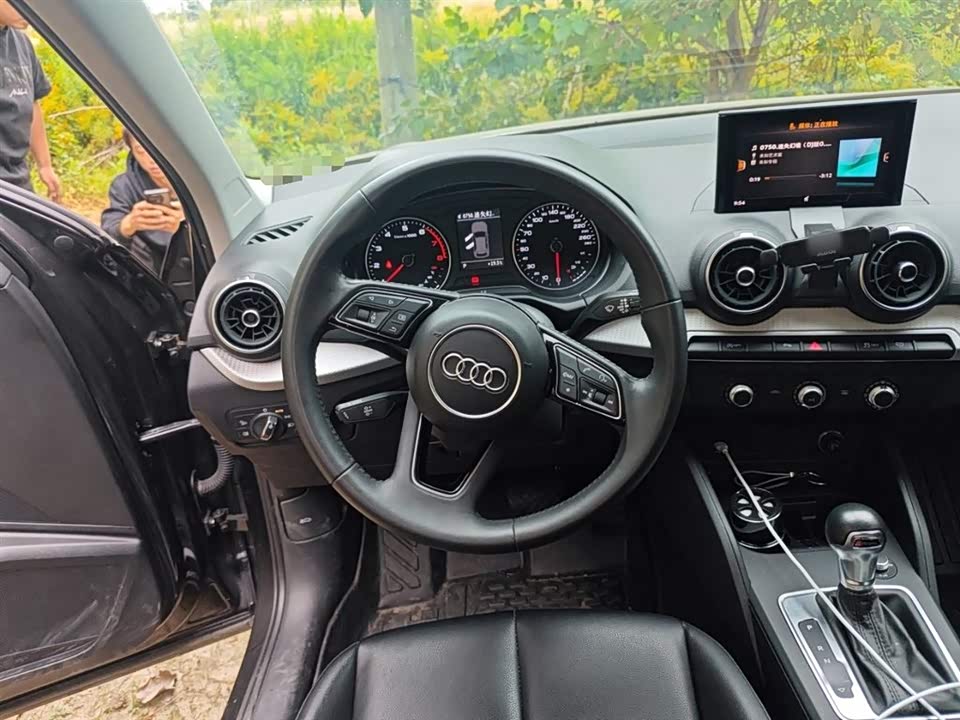 Audi Q2L