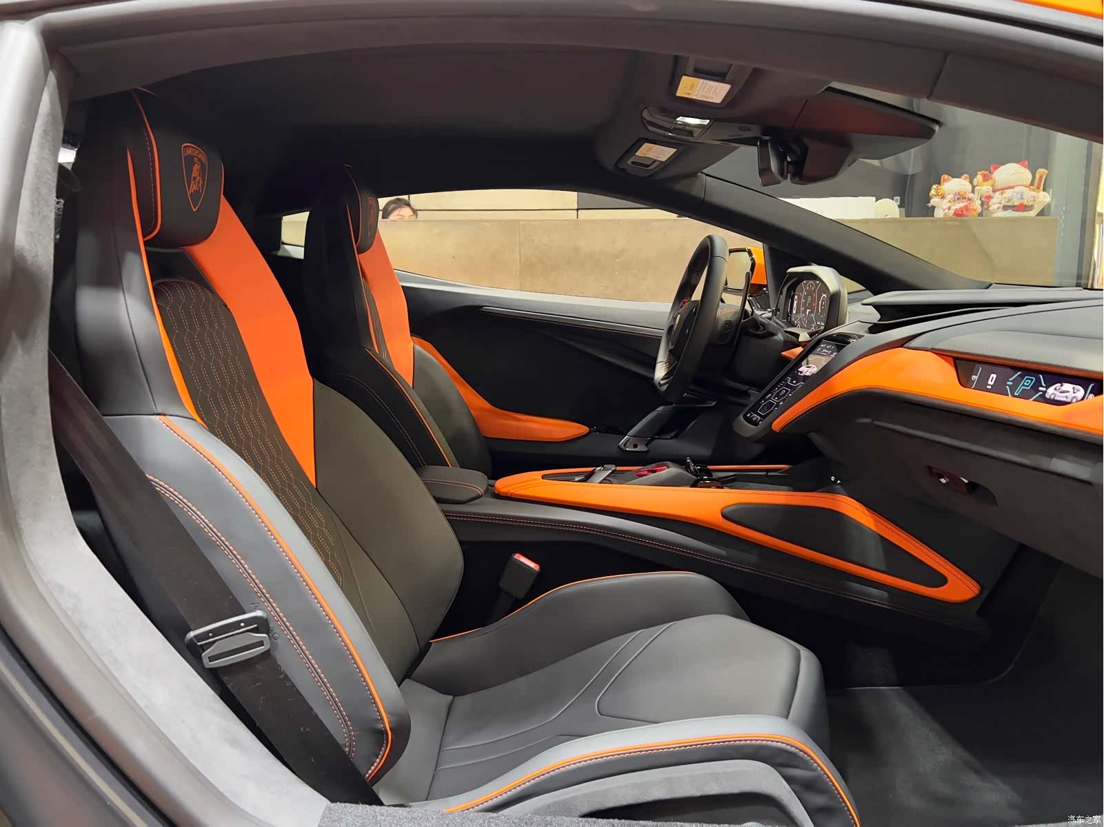 Lamborghini Revuelto, 2025 18