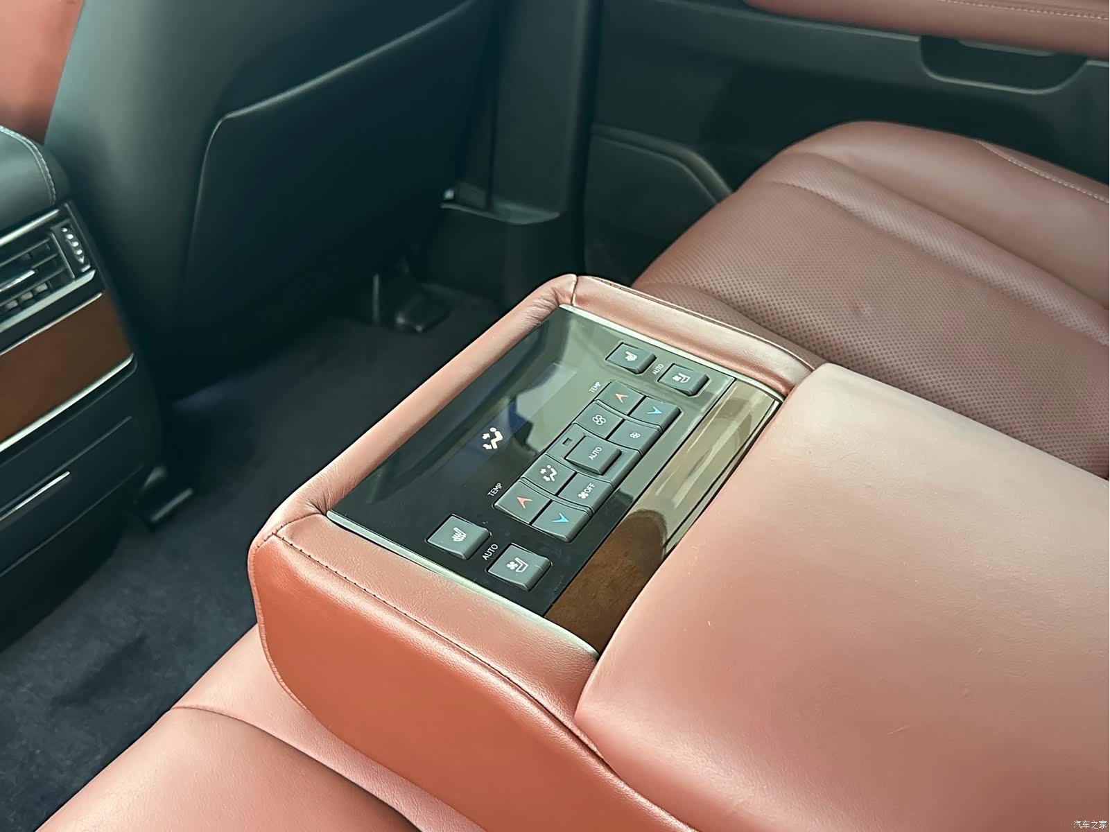 Lexus LX, 2018 20