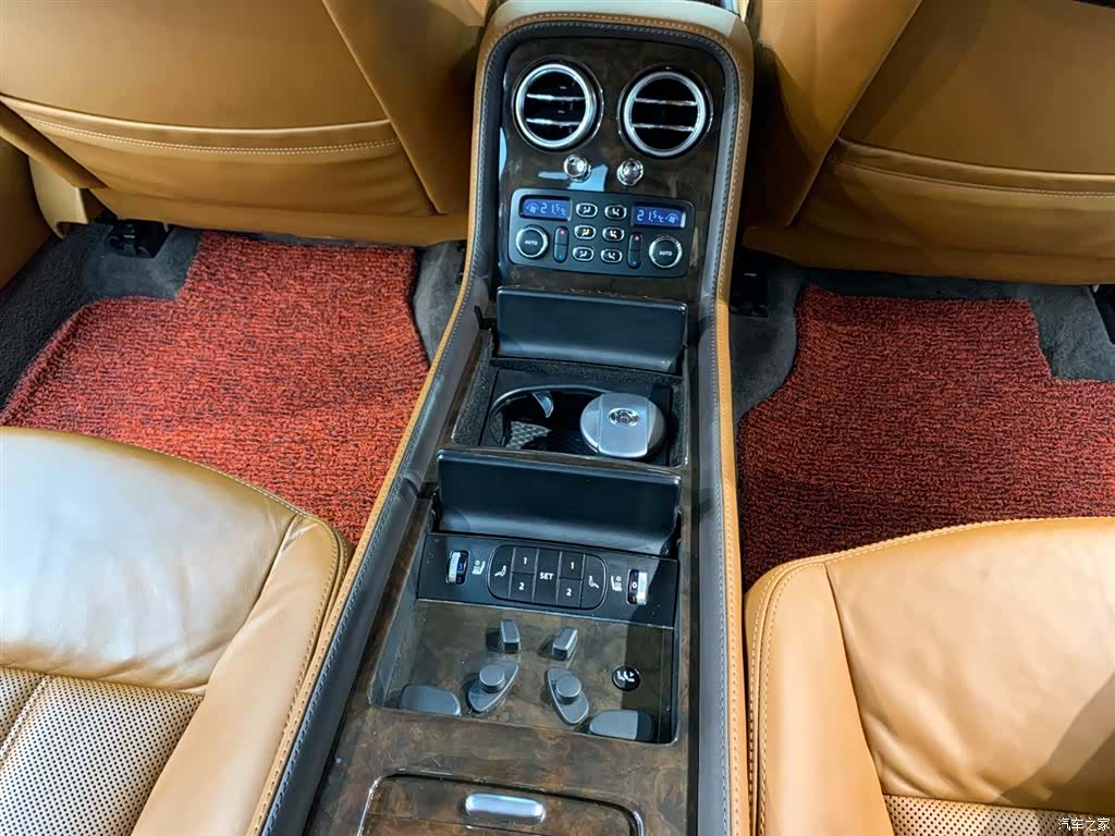 Bentley Flying Spur, 2013 13