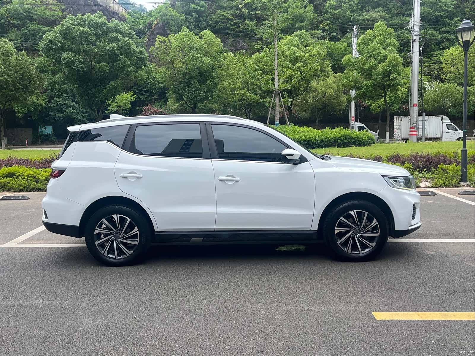 Geely X6, 2020 7
