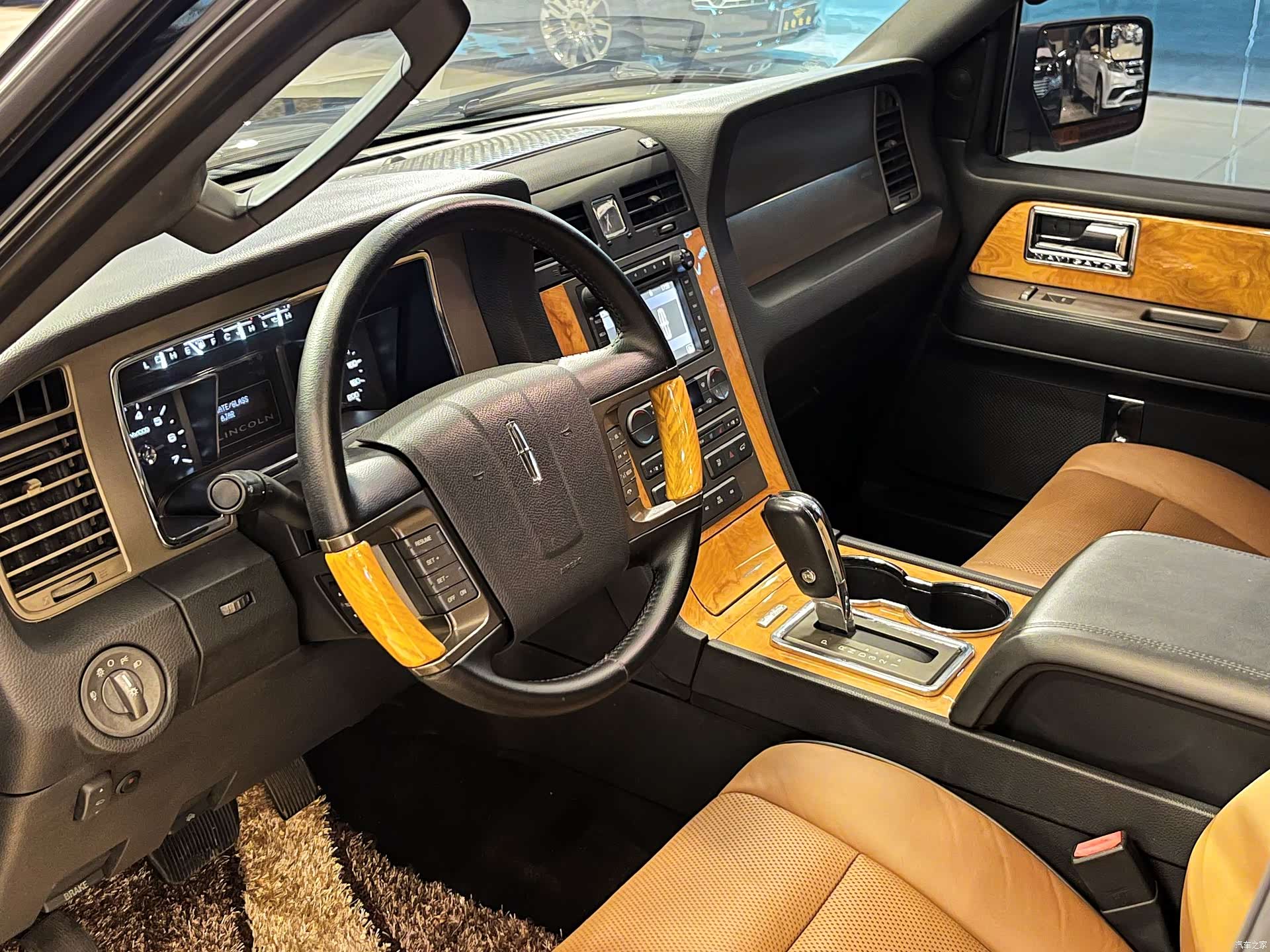 Lincoln Navigator, 2016 11