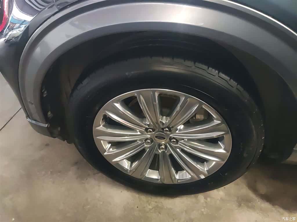 Ford Explorer, 2021 25