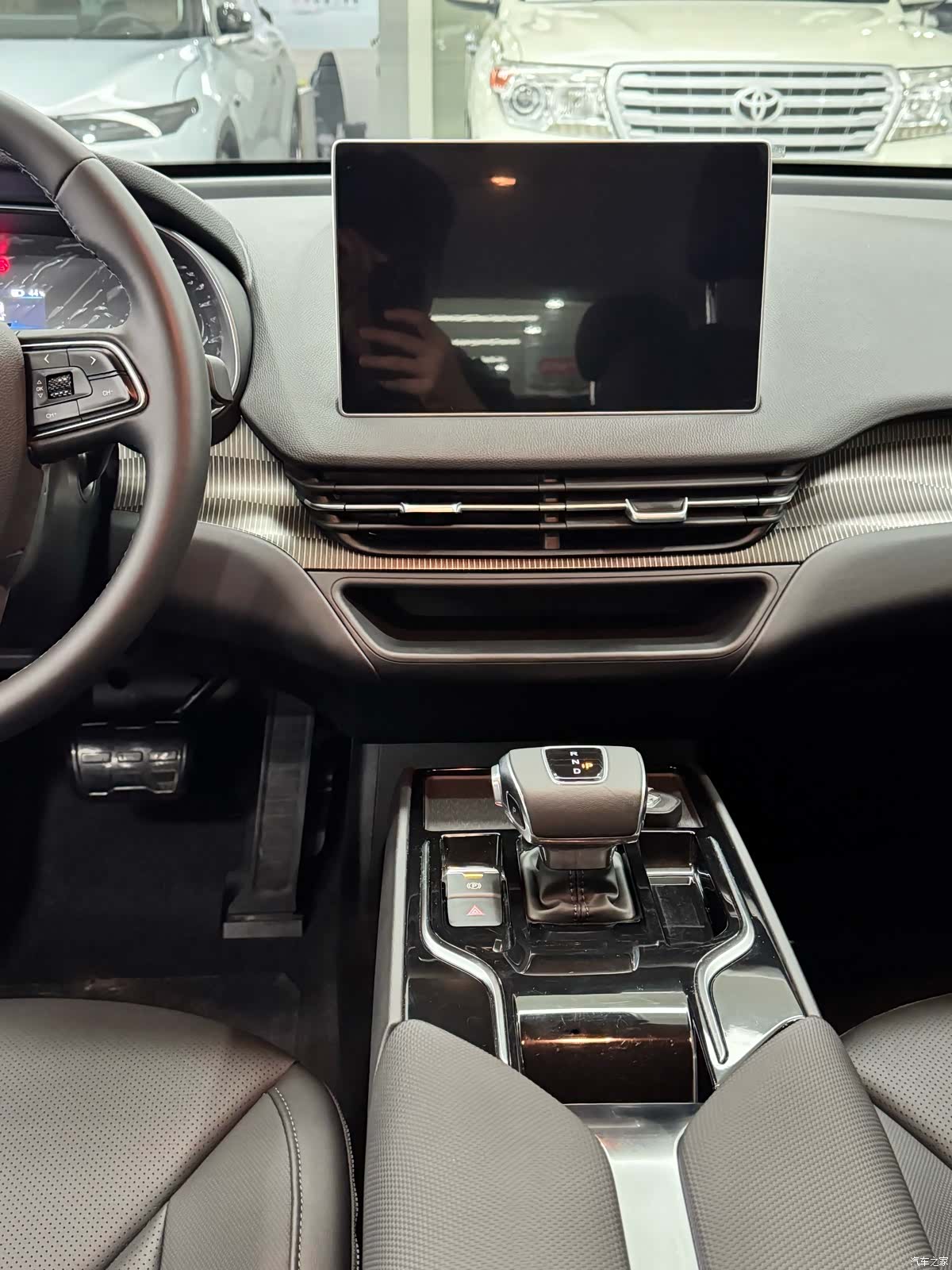Hongqi QM5, 2023 9