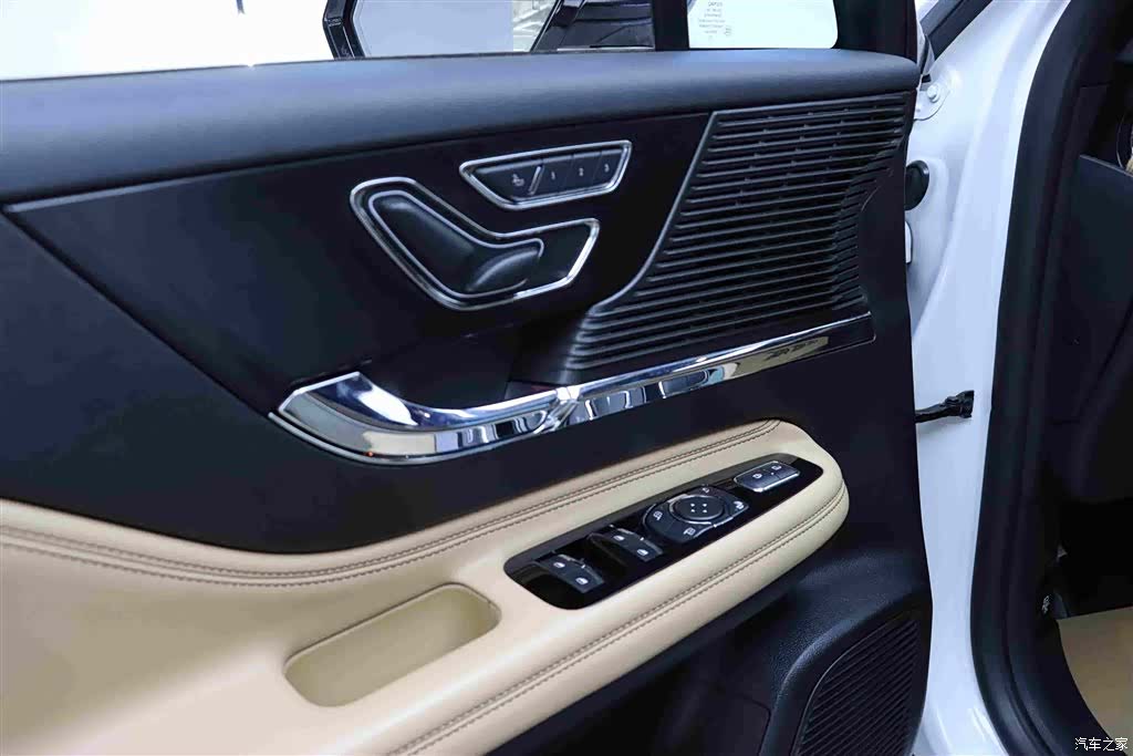 Lincoln Corsair, 2021 10