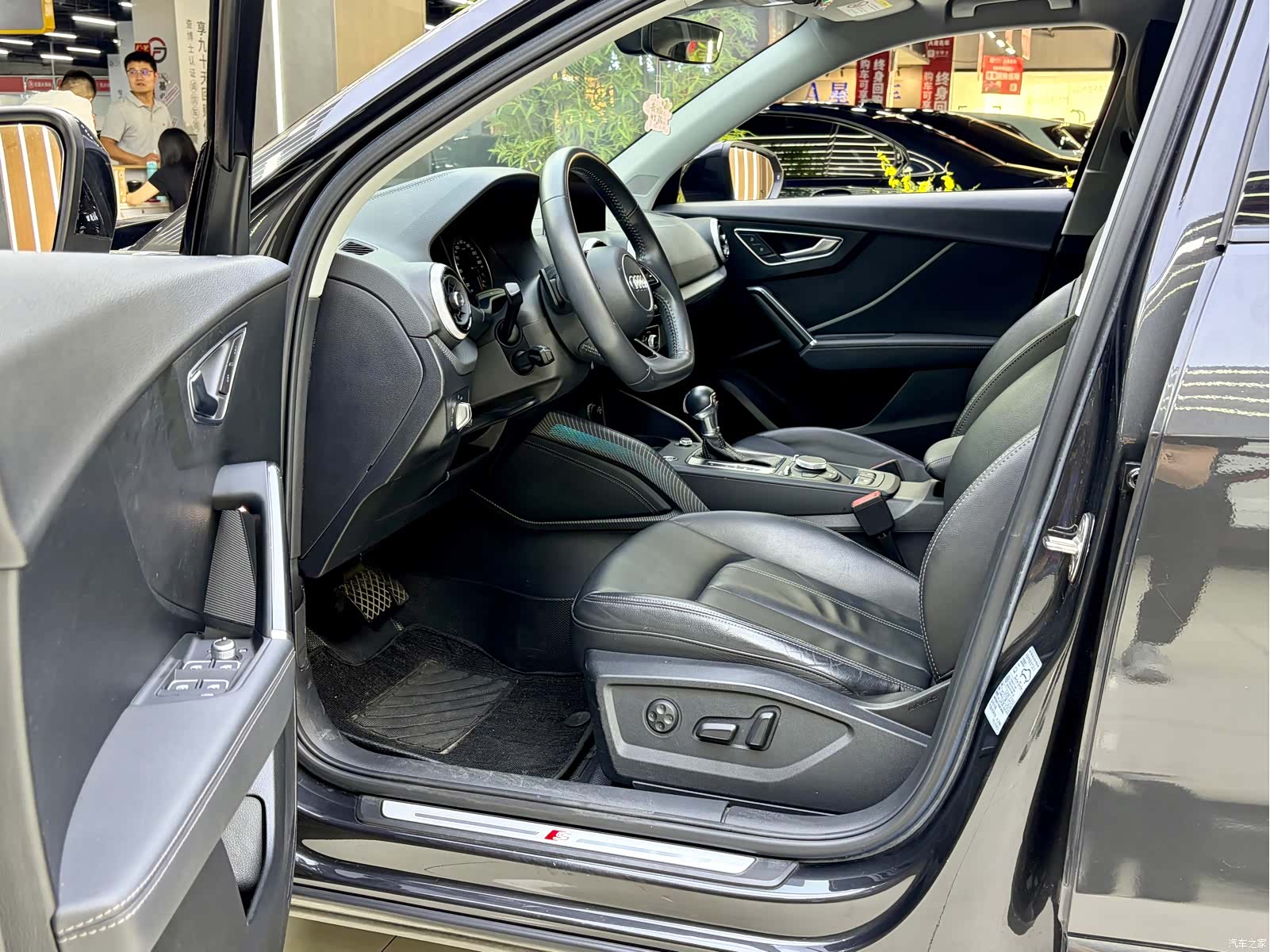 Audi Q2L, 2022 4